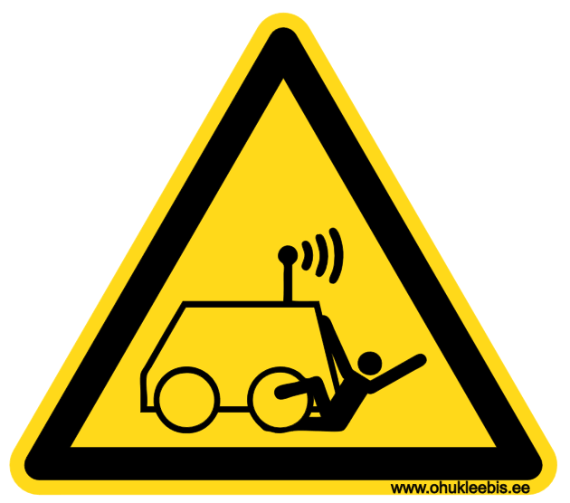 W037 ISO 7010. kaugjuhtimisega masina alla jäämise oht W037 - Hoiatusmärk. ISO 7010. Oht! Kaugjuhtimisega masina alla jäämise oht